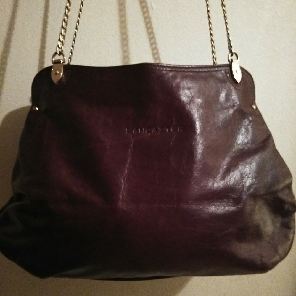 LANCASTER distressed chain shoulder bag